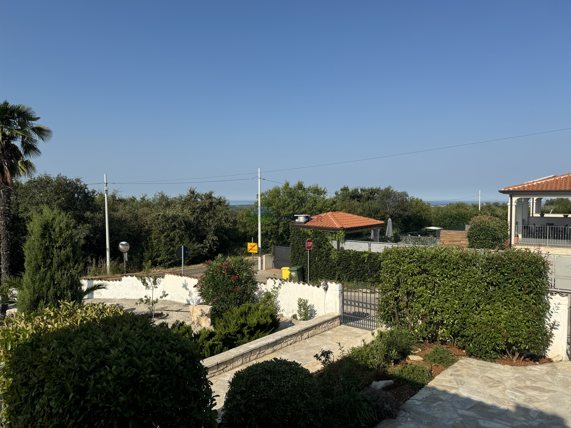 Freistehendes Haus mit Einliegerwohnung und Meerblick, Poreč, Istrien