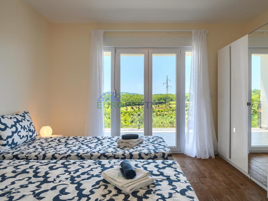 Ekskluzivna Vila s Pogledom na More – Umag, Istra