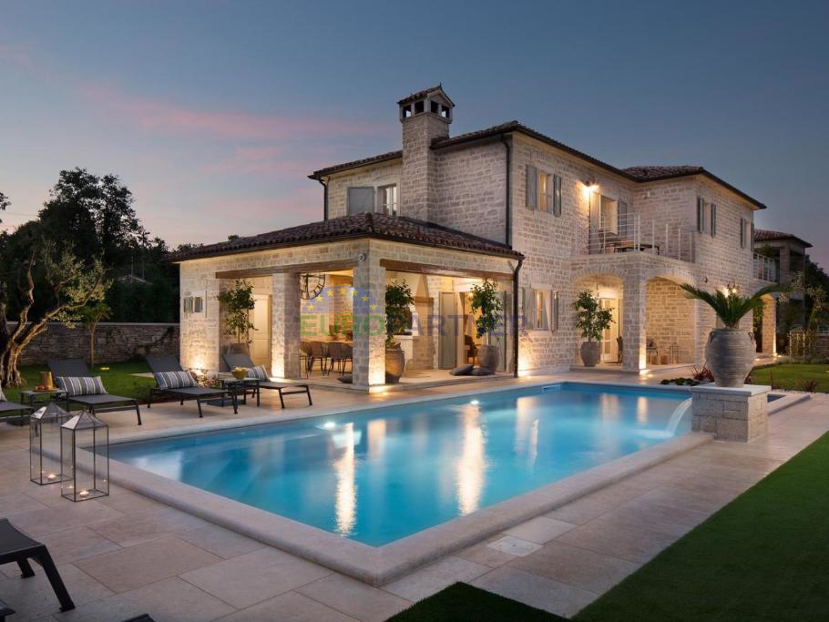 Beautiful luxury stone villa in Istria&excl;