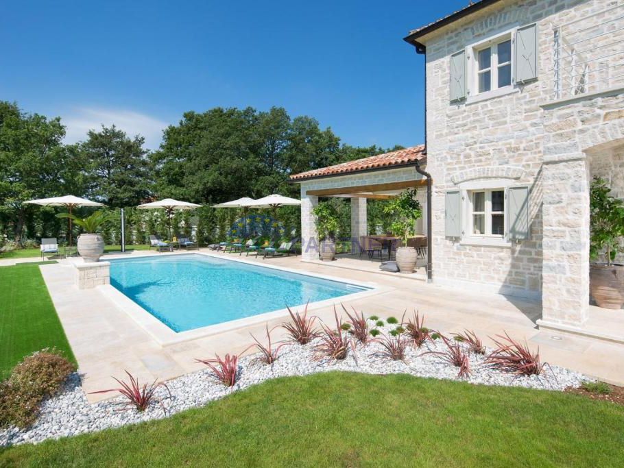 Beautiful luxury stone villa in Istria&excl;