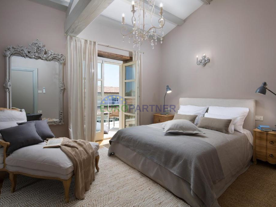 Beautiful luxury stone villa in Istria&excl;