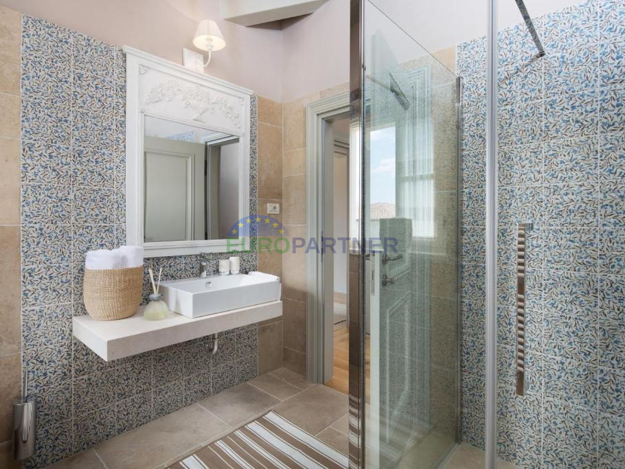 Beautiful luxury stone villa in Istria&excl;
