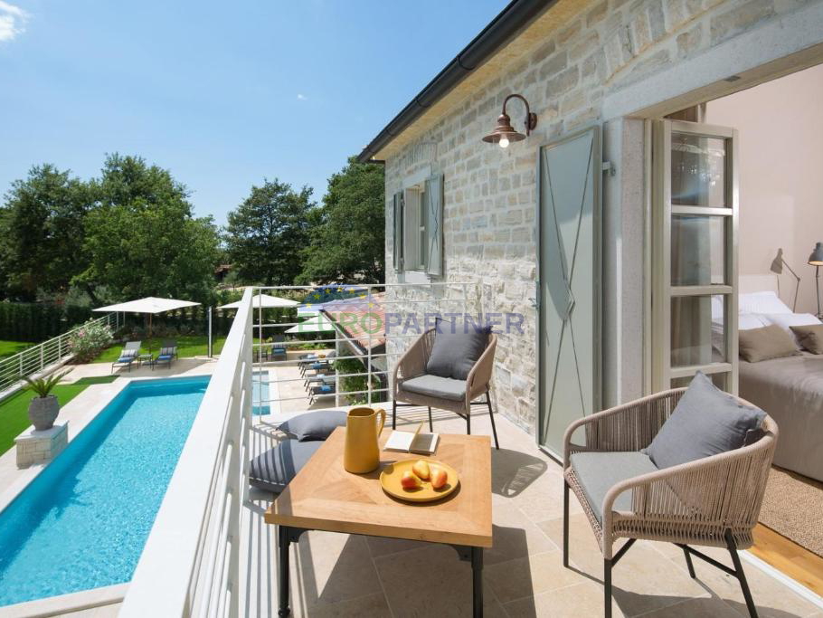 Beautiful luxury stone villa in Istria&excl;