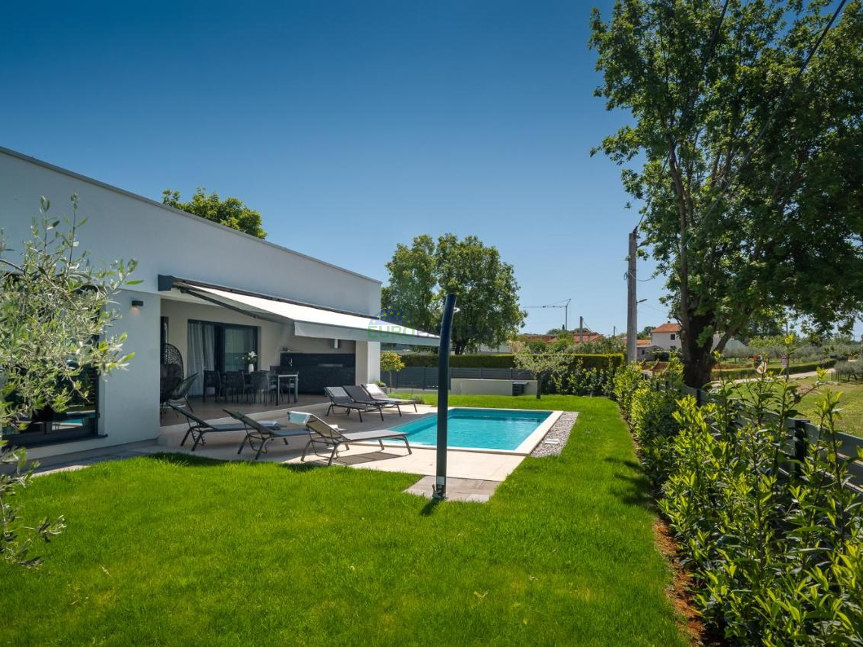 Istria, Poreč, beautiful single-story house with a pool and a lovely garden.