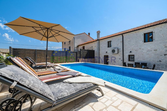 Prekrasna renovirana kamena kuća s bazenom, Poreč okolica, Istra