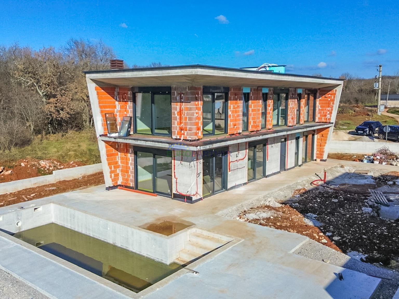 "Villa Black Beauty" attende il suo nuovo proprietario&comma; realizzata con il metodo di costruzione "chiavi in &ZeroWidthSpace;&ZeroWidthSpace;mano"&period;