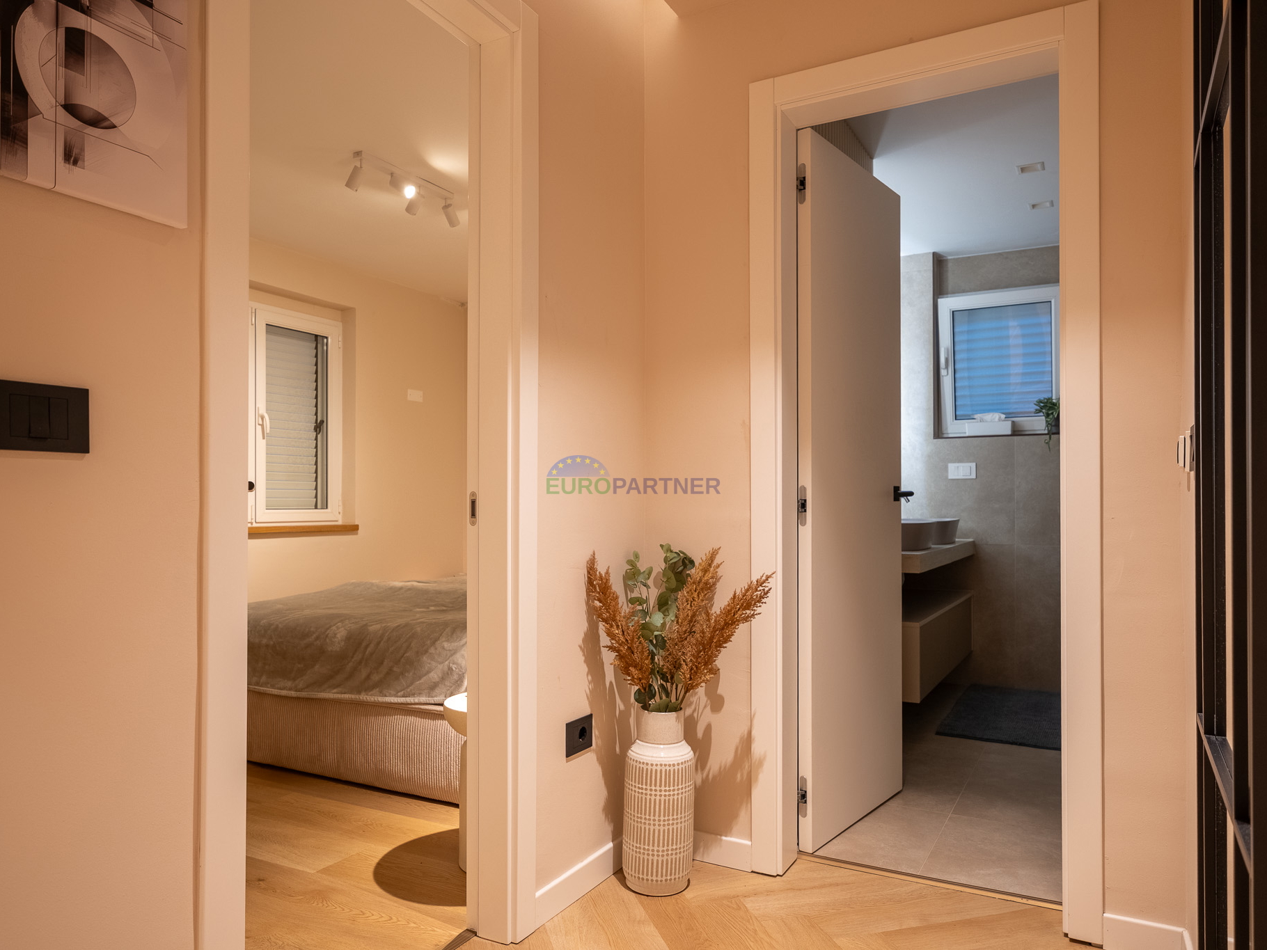 House&comma; 220 m2&comma; For Sale&comma; Pore&ccaron;