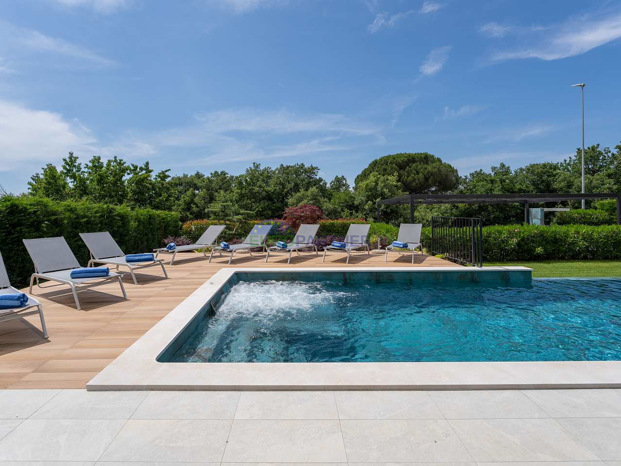 Moderna vila s pogledom na more, Poreč, 900m od mora