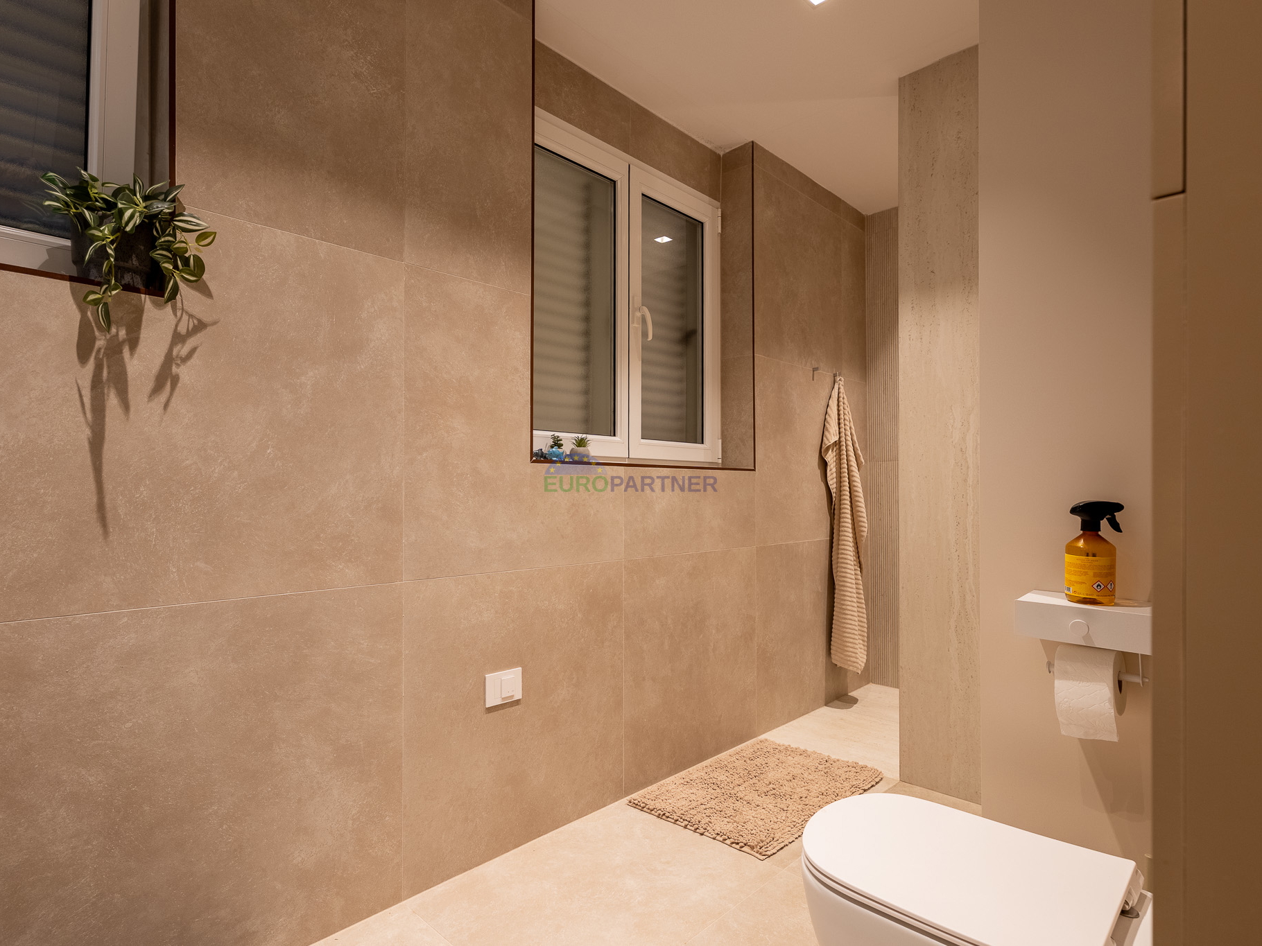 House&comma; 220 m2&comma; For Sale&comma; Pore&ccaron;