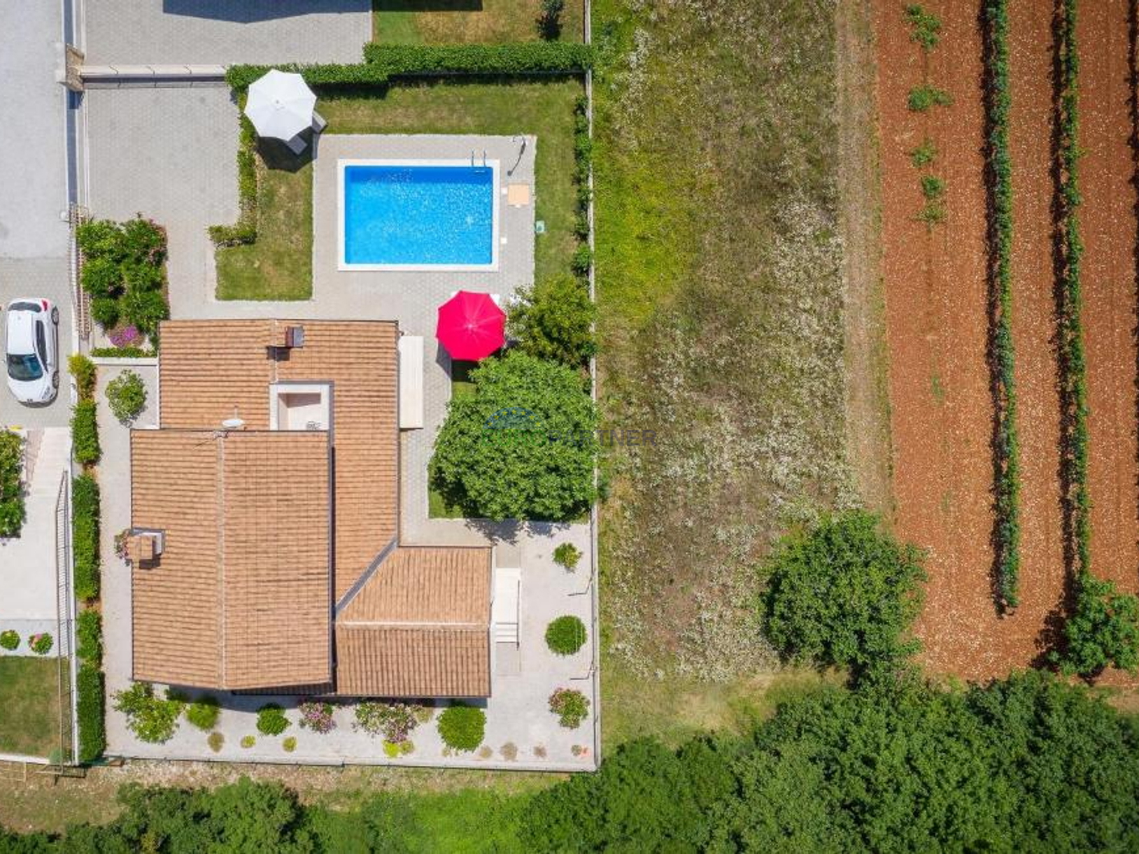 Mediteranska kuća s bazenom, 12km od Poreča