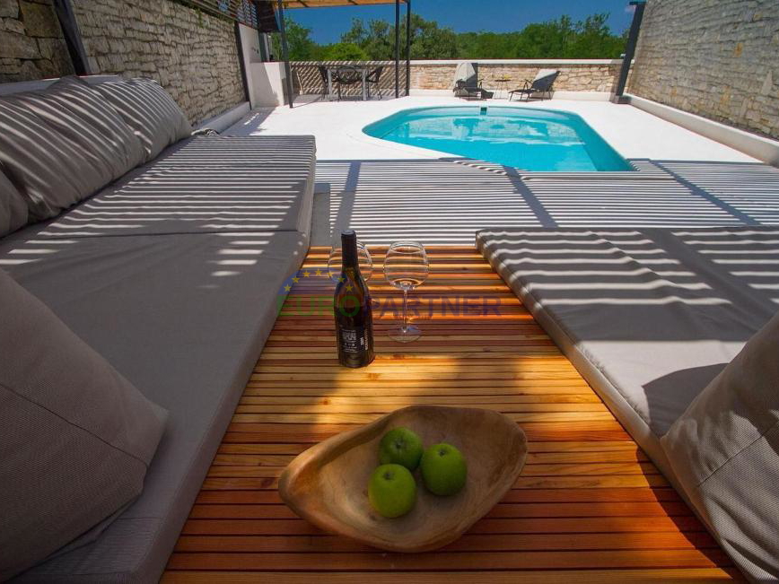 Istra, Baderna, autentična kamena kuća nakon renovacije