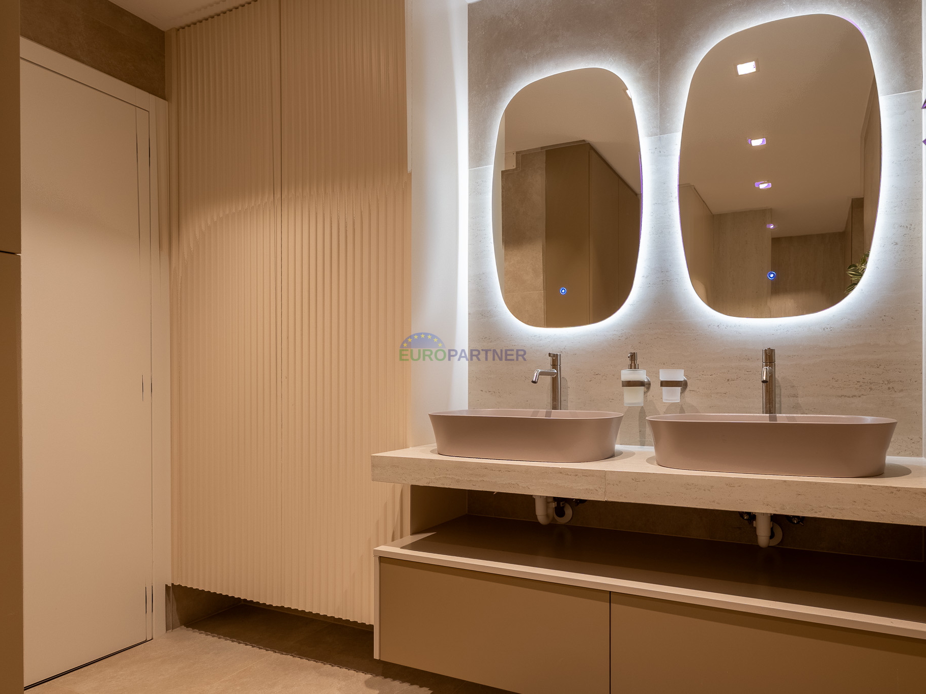 House&comma; 220 m2&comma; For Sale&comma; Pore&ccaron;