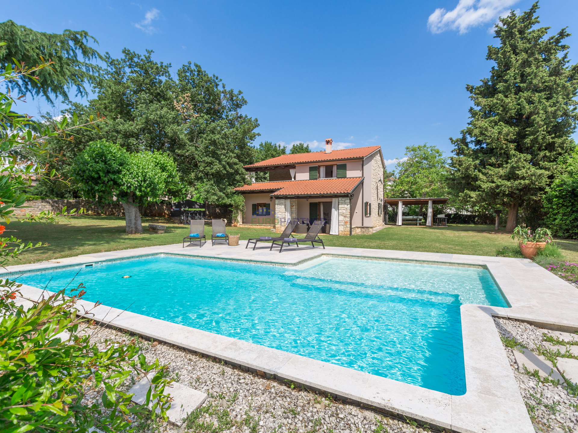 Istrien&comma; Region Pore&ccaron;&period; Freistehendes Haus mit gro&szlig;em Garten