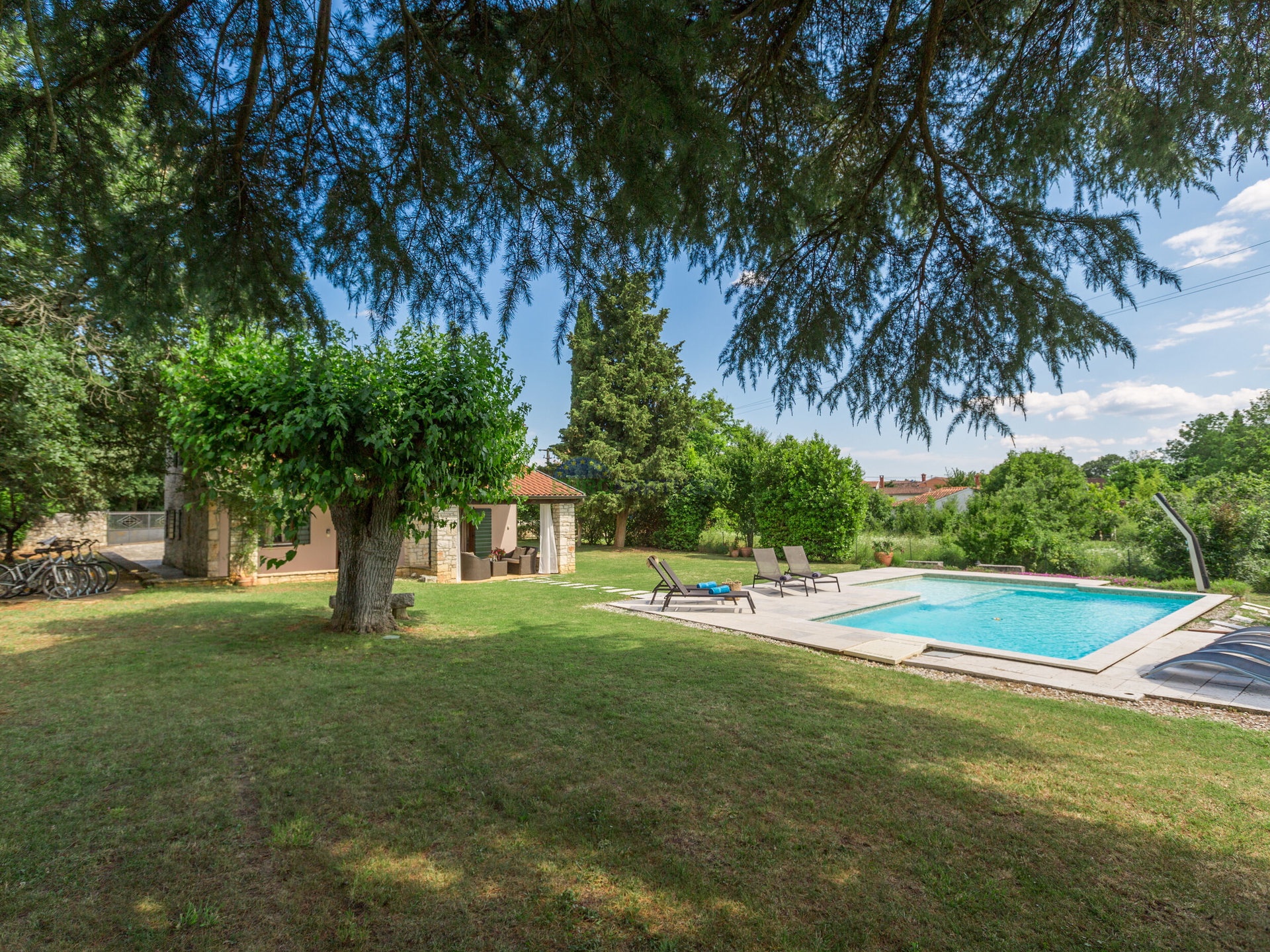 Istrien&comma; Region Pore&ccaron;&period; Freistehendes Haus mit gro&szlig;em Garten