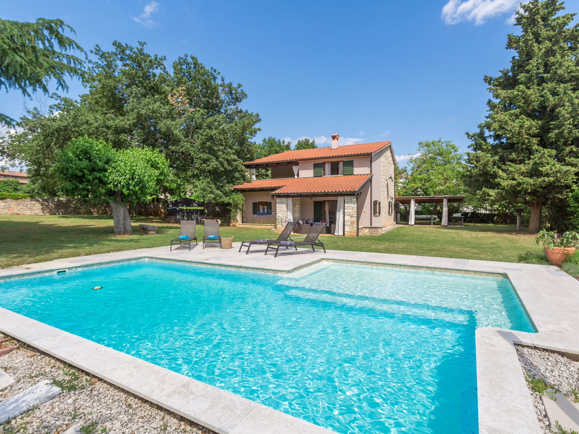 Istrien&comma; Region Pore&ccaron;&period; Freistehendes Haus mit gro&szlig;em Garten