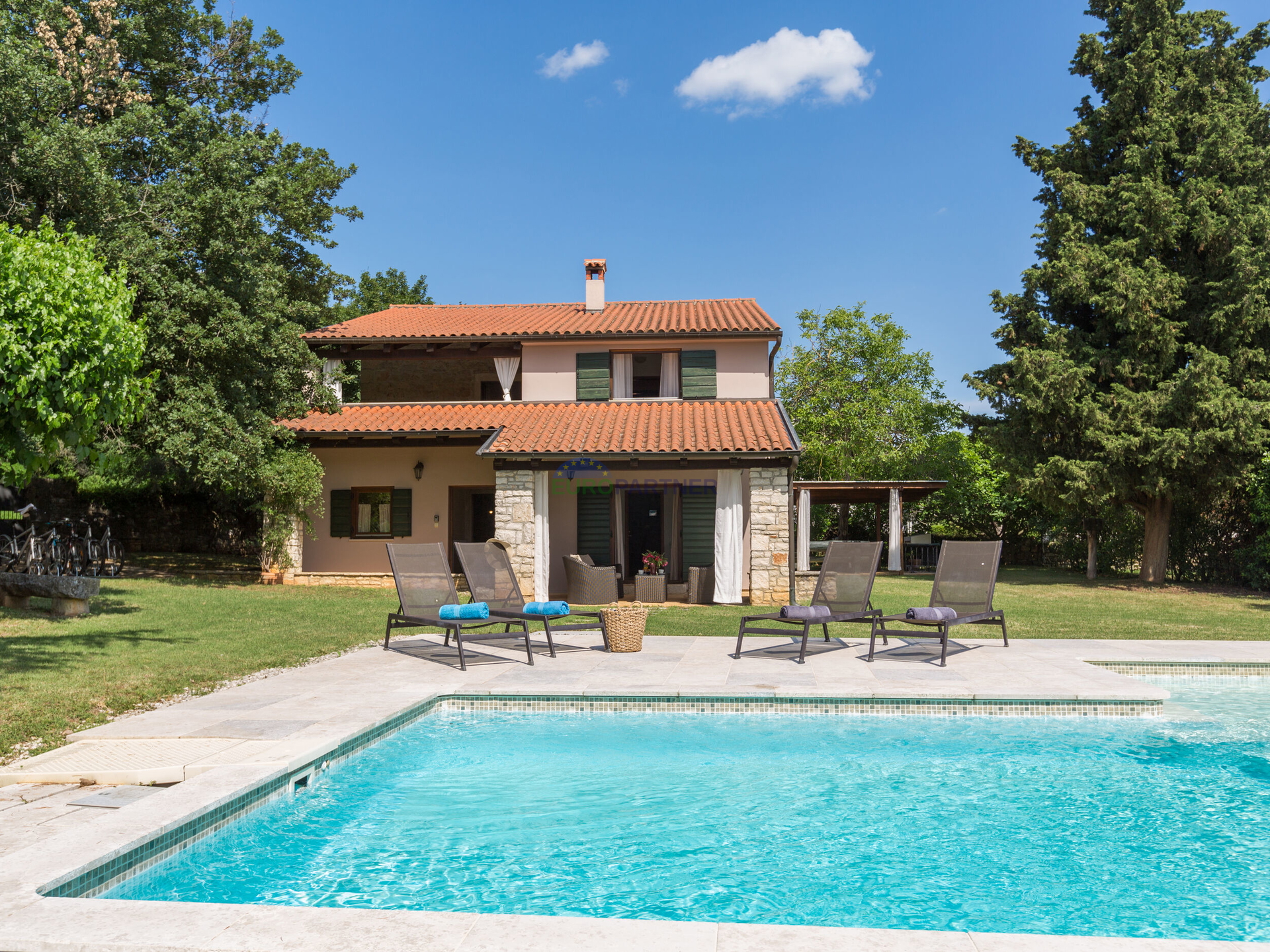 Istrien&comma; Region Pore&ccaron;&period; Freistehendes Haus mit gro&szlig;em Garten