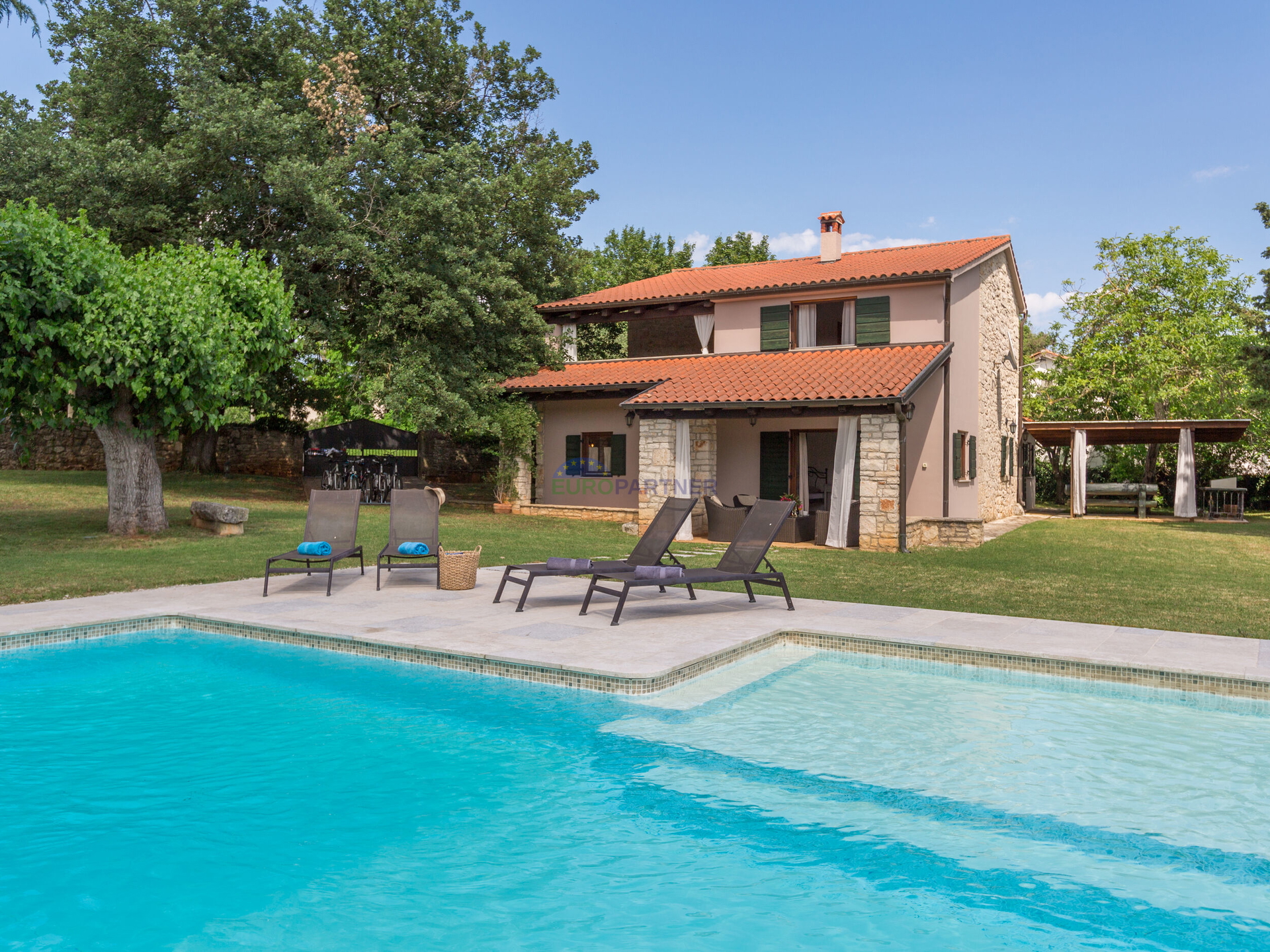Istrien&comma; Region Pore&ccaron;&period; Freistehendes Haus mit gro&szlig;em Garten