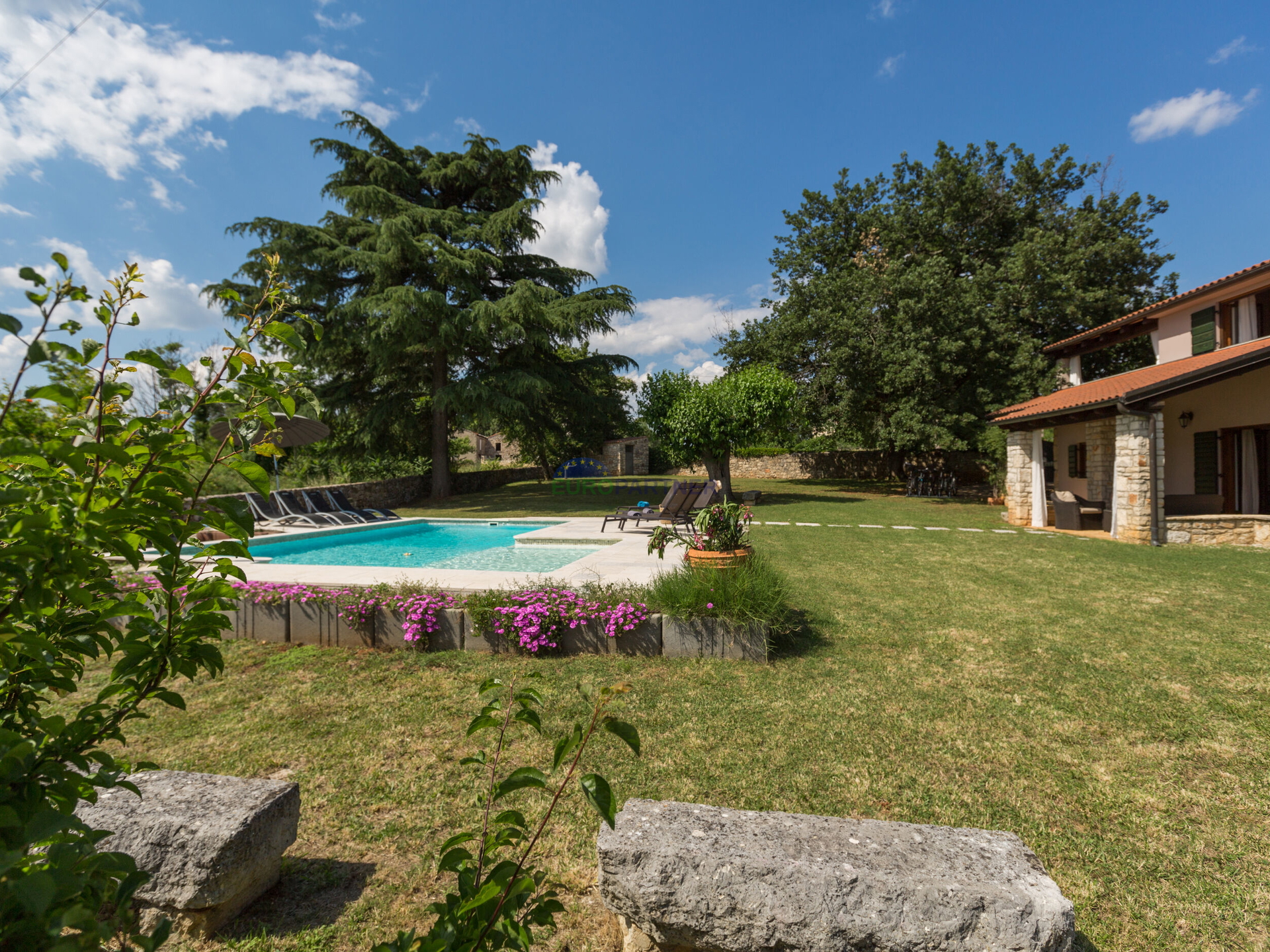 Istrien&comma; Region Pore&ccaron;&period; Freistehendes Haus mit gro&szlig;em Garten