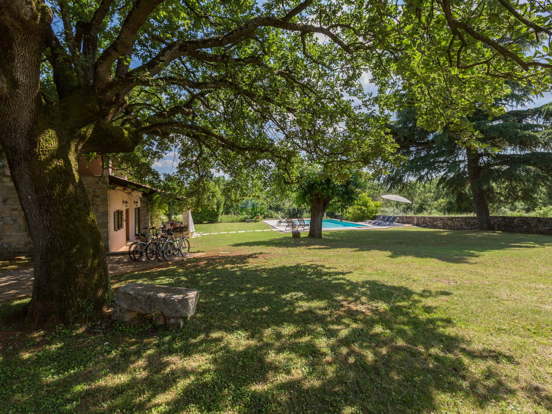 Istrien&comma; Region Pore&ccaron;&period; Freistehendes Haus mit gro&szlig;em Garten