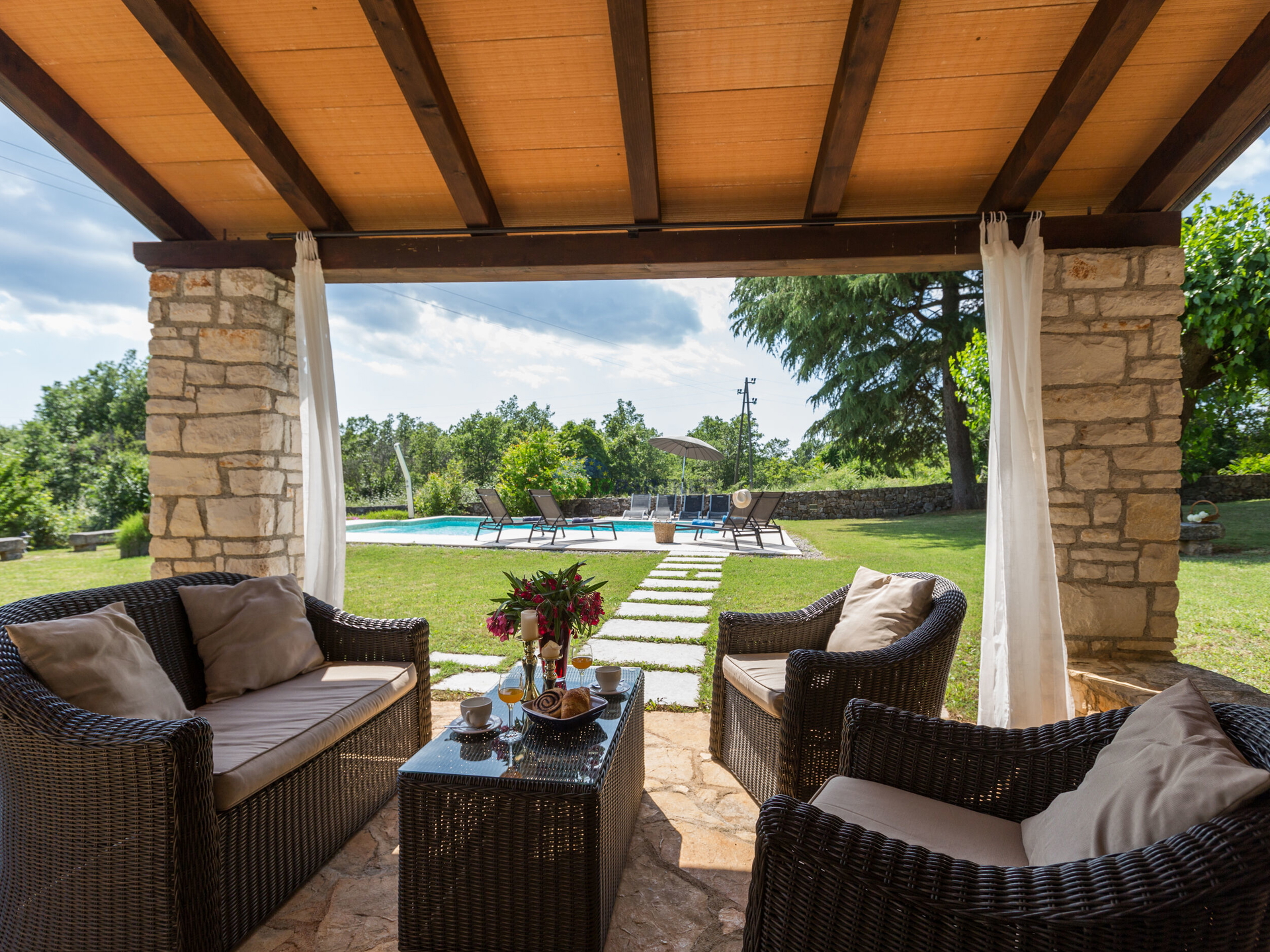 Istrien&comma; Region Pore&ccaron;&period; Freistehendes Haus mit gro&szlig;em Garten
