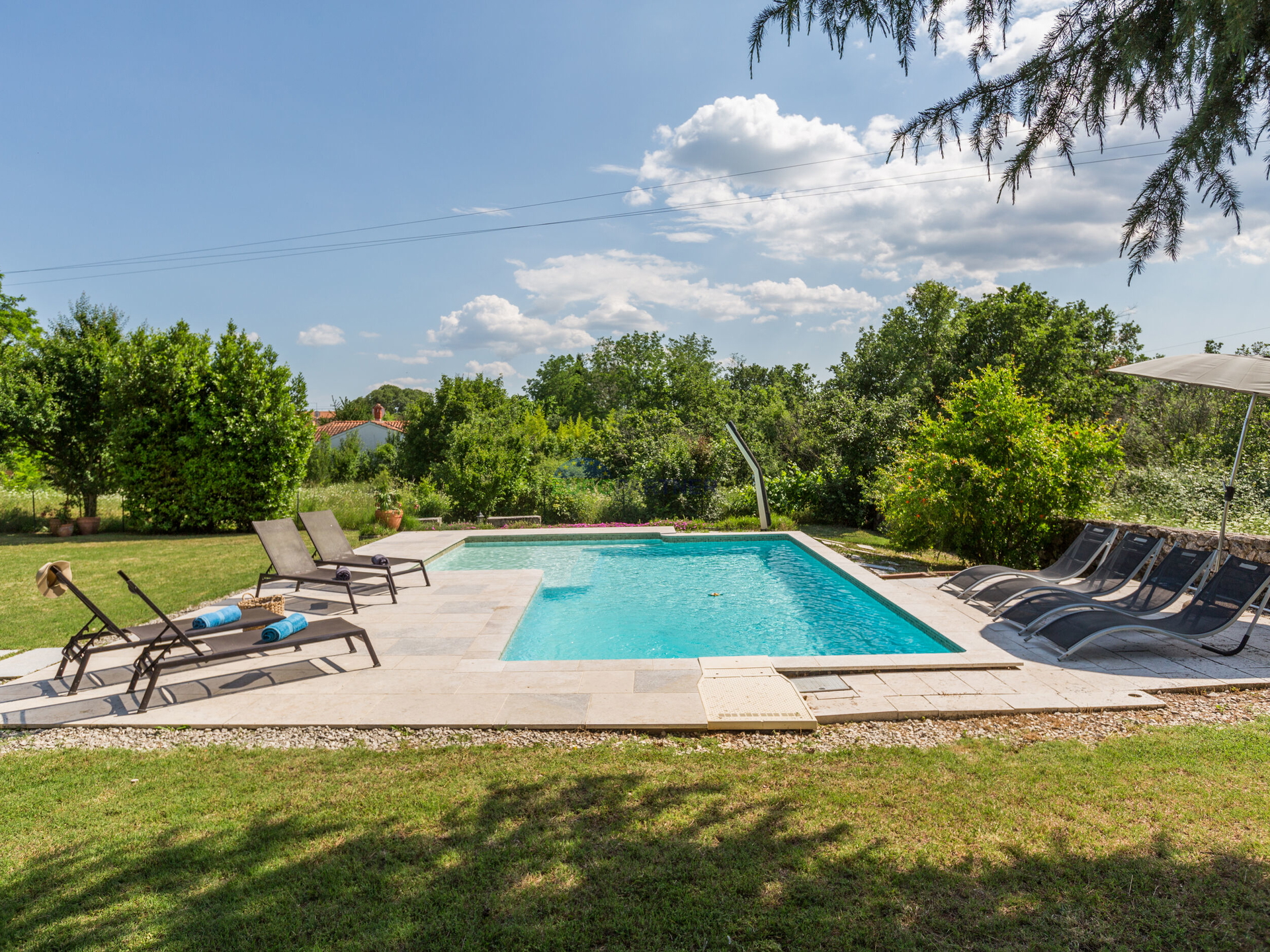 Istrien&comma; Region Pore&ccaron;&period; Freistehendes Haus mit gro&szlig;em Garten