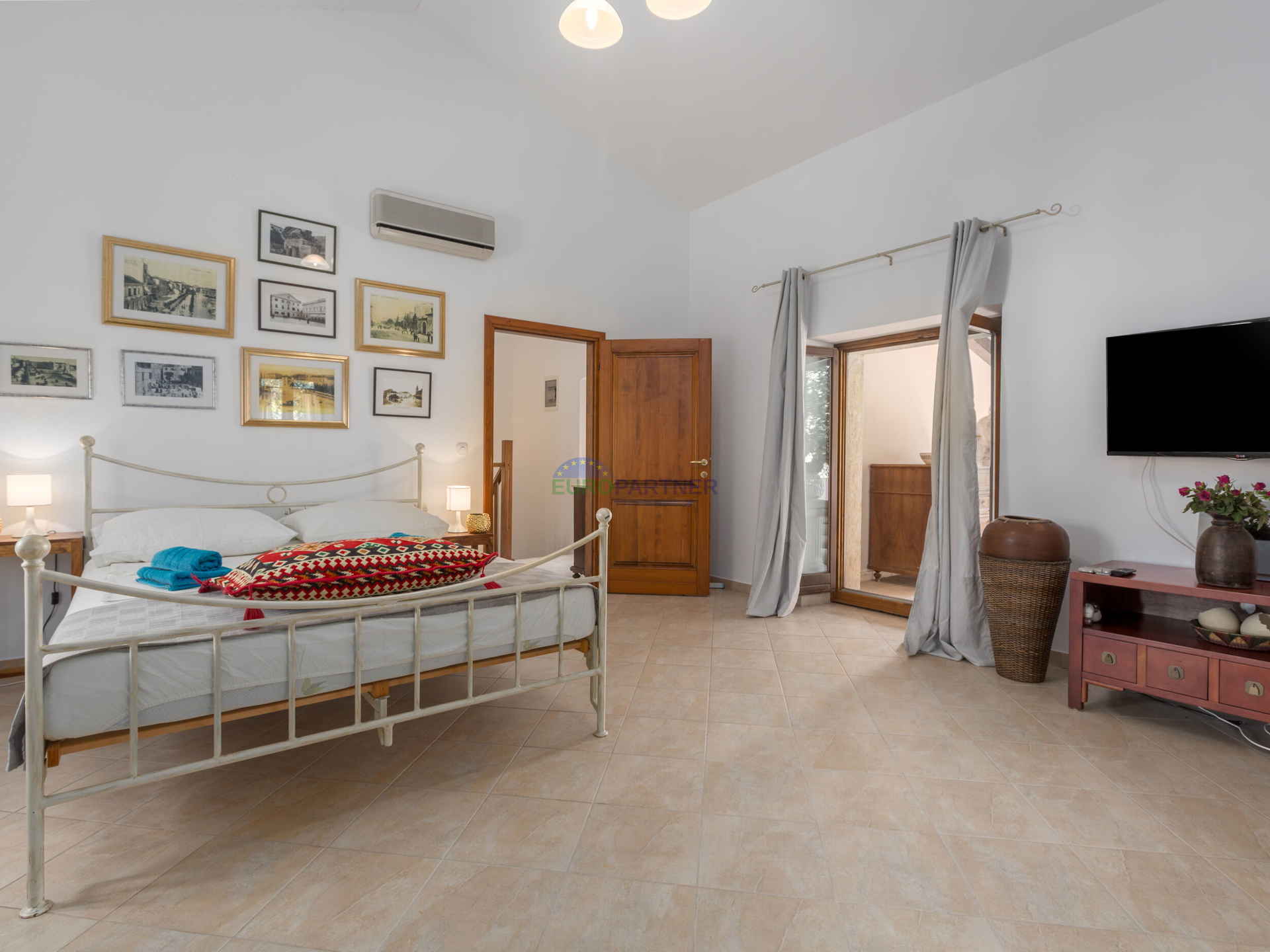 Istrien&comma; Region Pore&ccaron;&period; Freistehendes Haus mit gro&szlig;em Garten