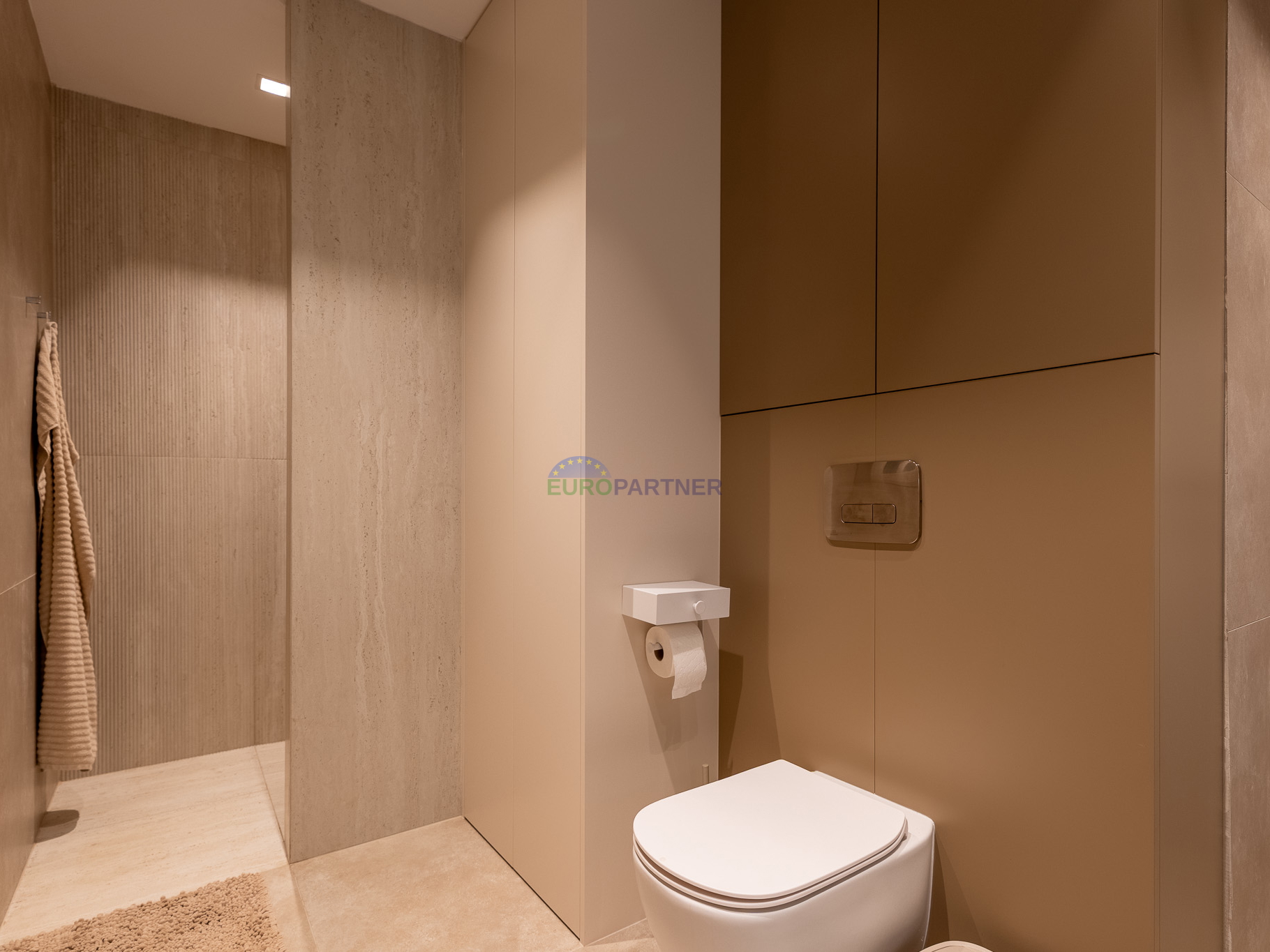 House&comma; 220 m2&comma; For Sale&comma; Pore&ccaron;