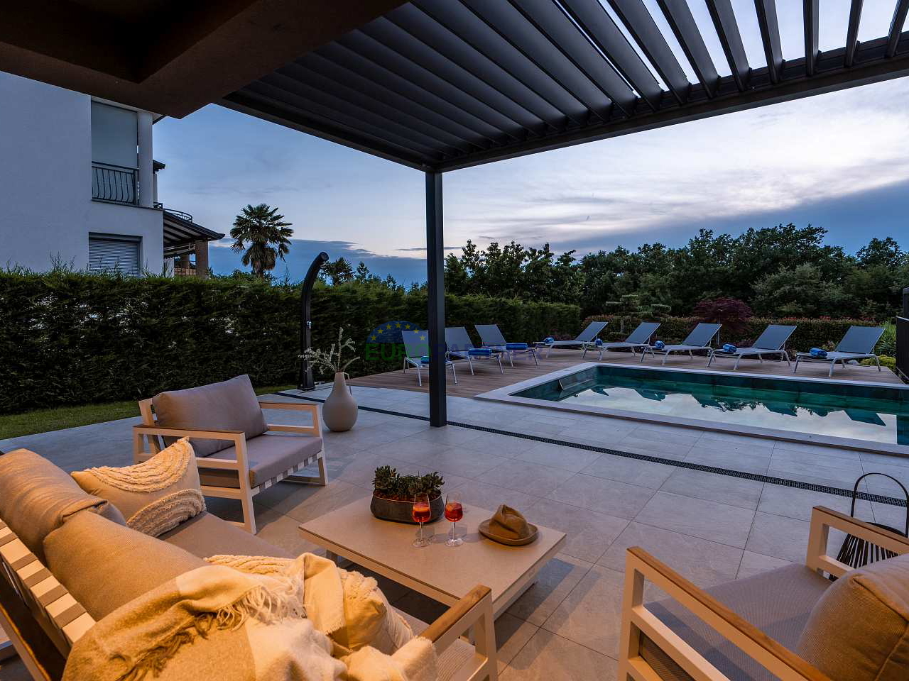 Moderna vila s pogledom na more, Poreč, 900m od mora