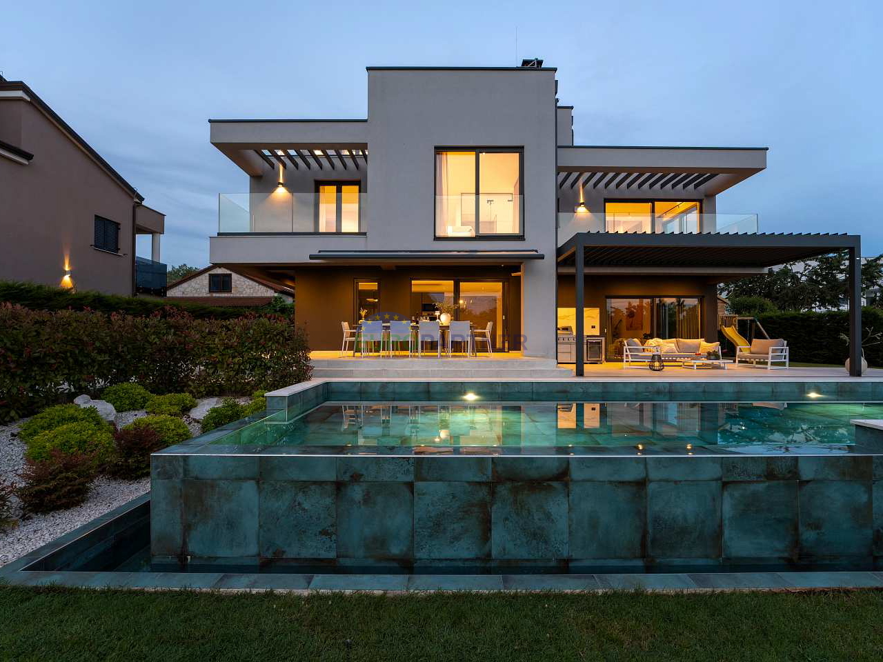 Moderna vila s pogledom na more, Poreč, 900m od mora