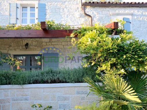 Istra, kamena kuća u okolici Rovinja