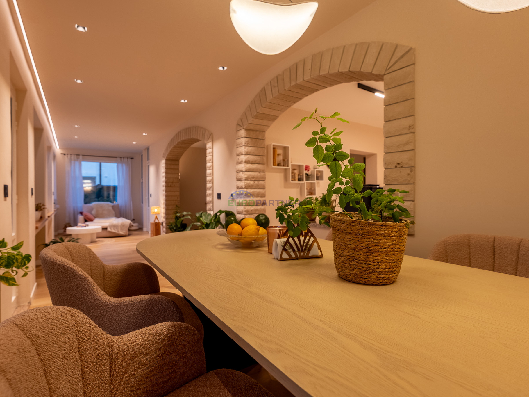 House&comma; 220 m2&comma; For Sale&comma; Pore&ccaron;