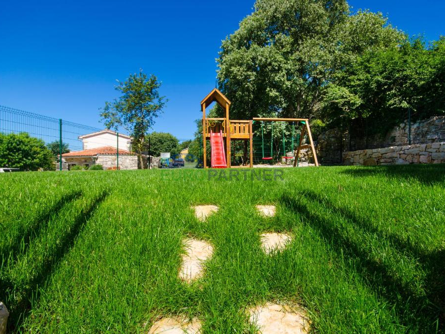 Istra, kamena kuća u okolici Rovinja