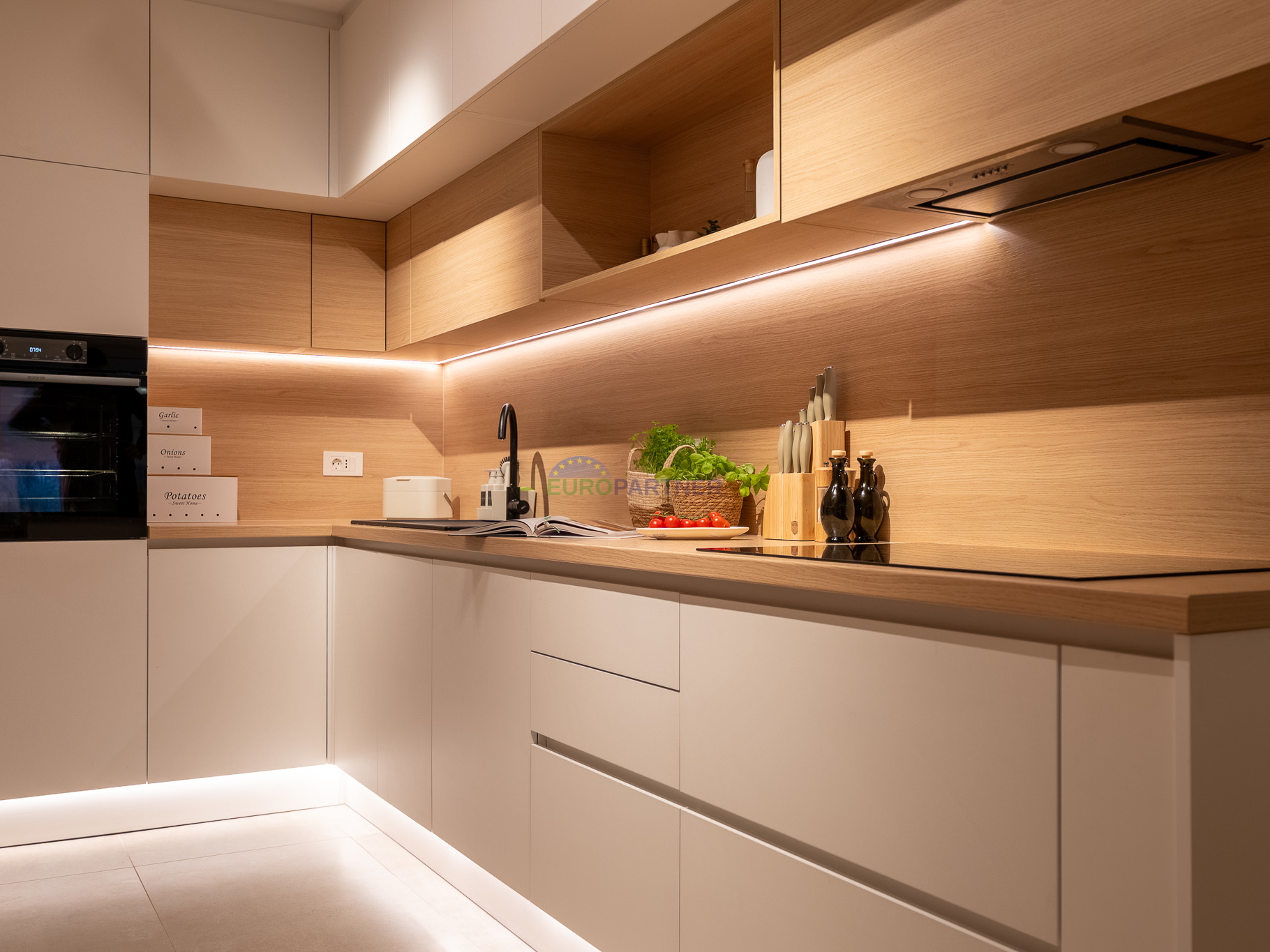 House&comma; 220 m2&comma; For Sale&comma; Pore&ccaron;