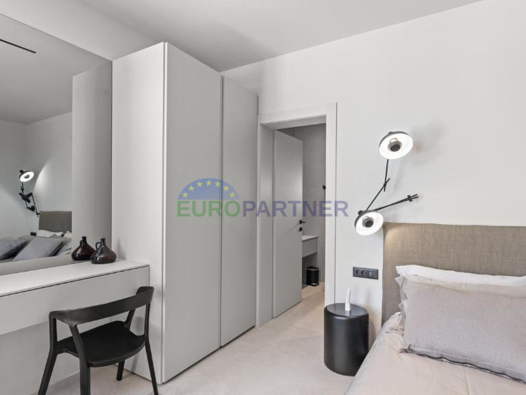 Designervilla in der N&auml;he von Pore&ccaron;&comma; 3 km vom Meer entfernt