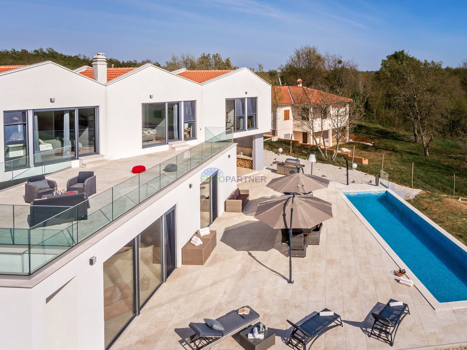 Luxusvilla mit 6000 m2 Garten, Umgebung von Poreč