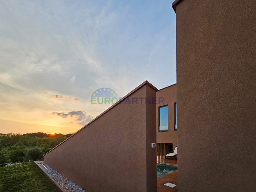 Istra, Novigrad, moderne Villa mit Pool