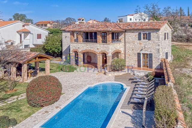 Unica villa in pietra autoctona con piscina, Porec