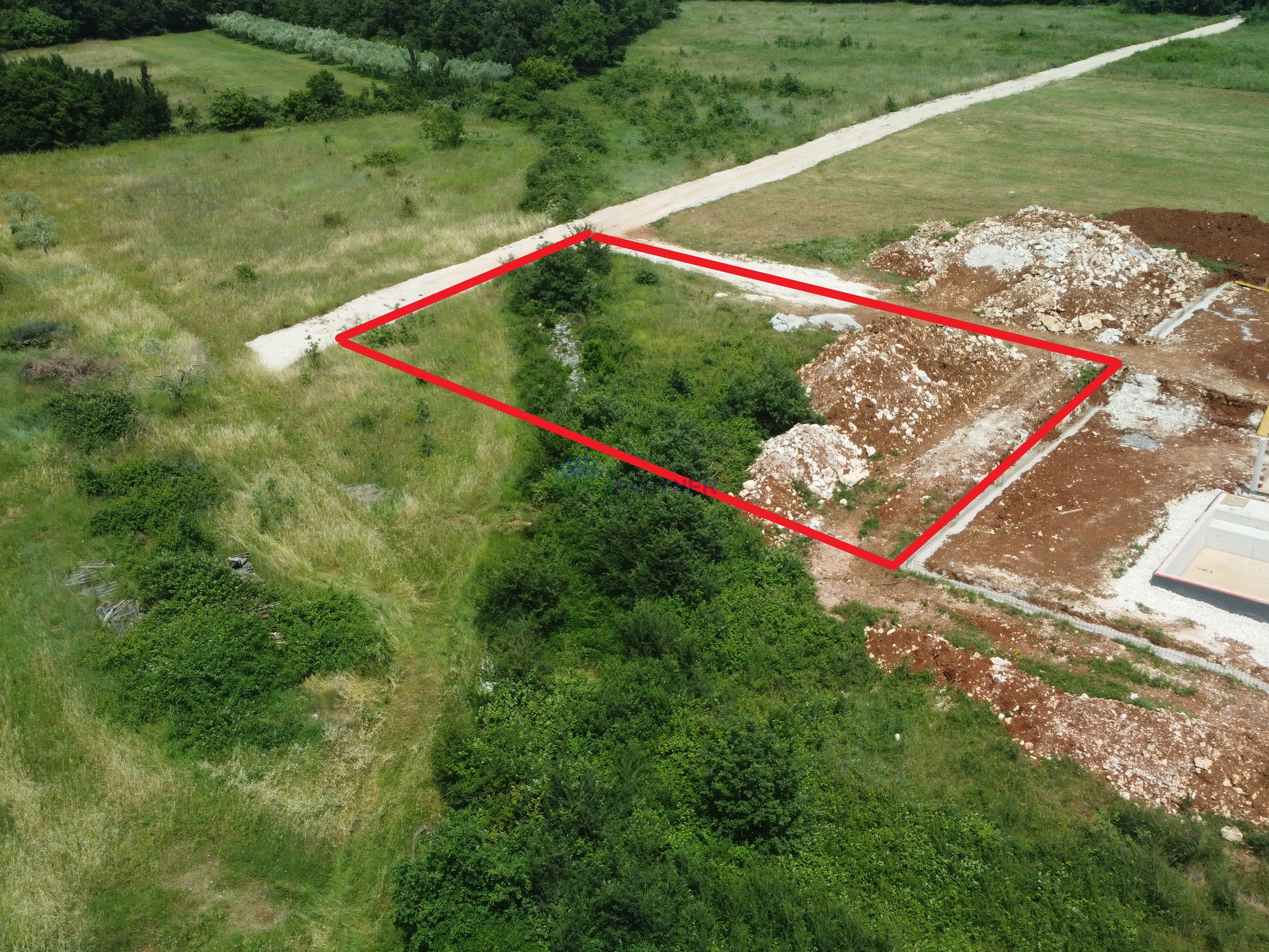 Građevinsko zemljište  1000m2, Poreč okolica