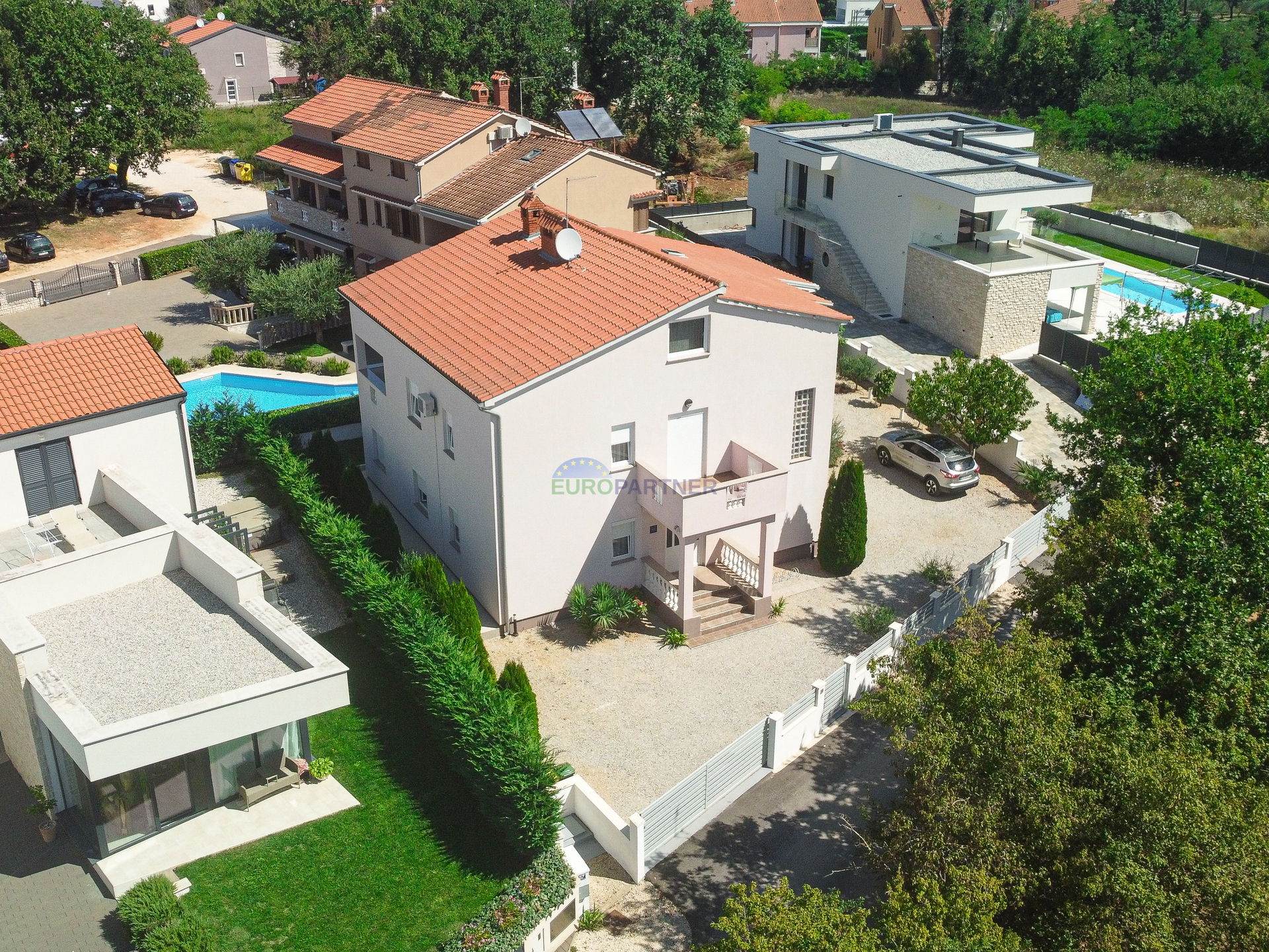 Samostojeća kuća sa 4 stana, Funtana