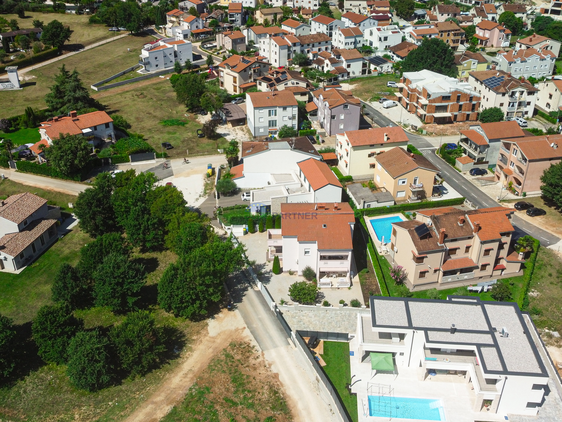 Samostojeća kuća sa 4 stana, Funtana