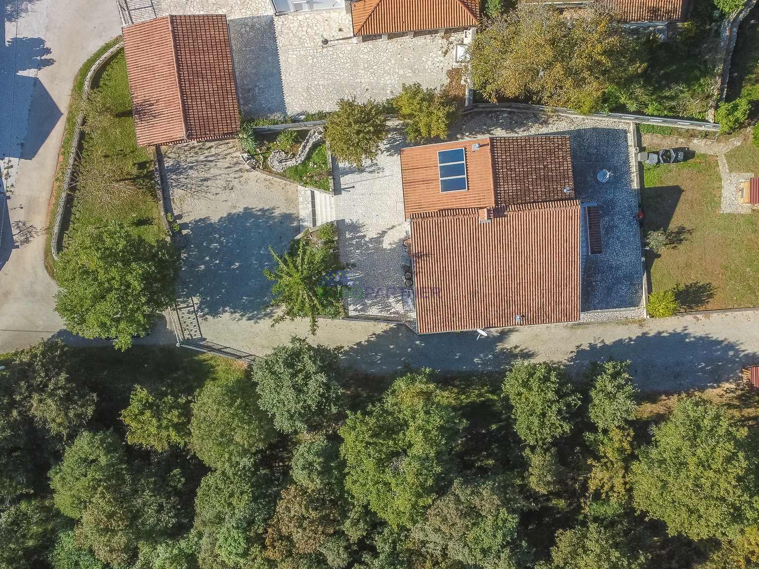 Samostojeća kuća sa 6600m2 vrta, Sveti Lovreč, Istra