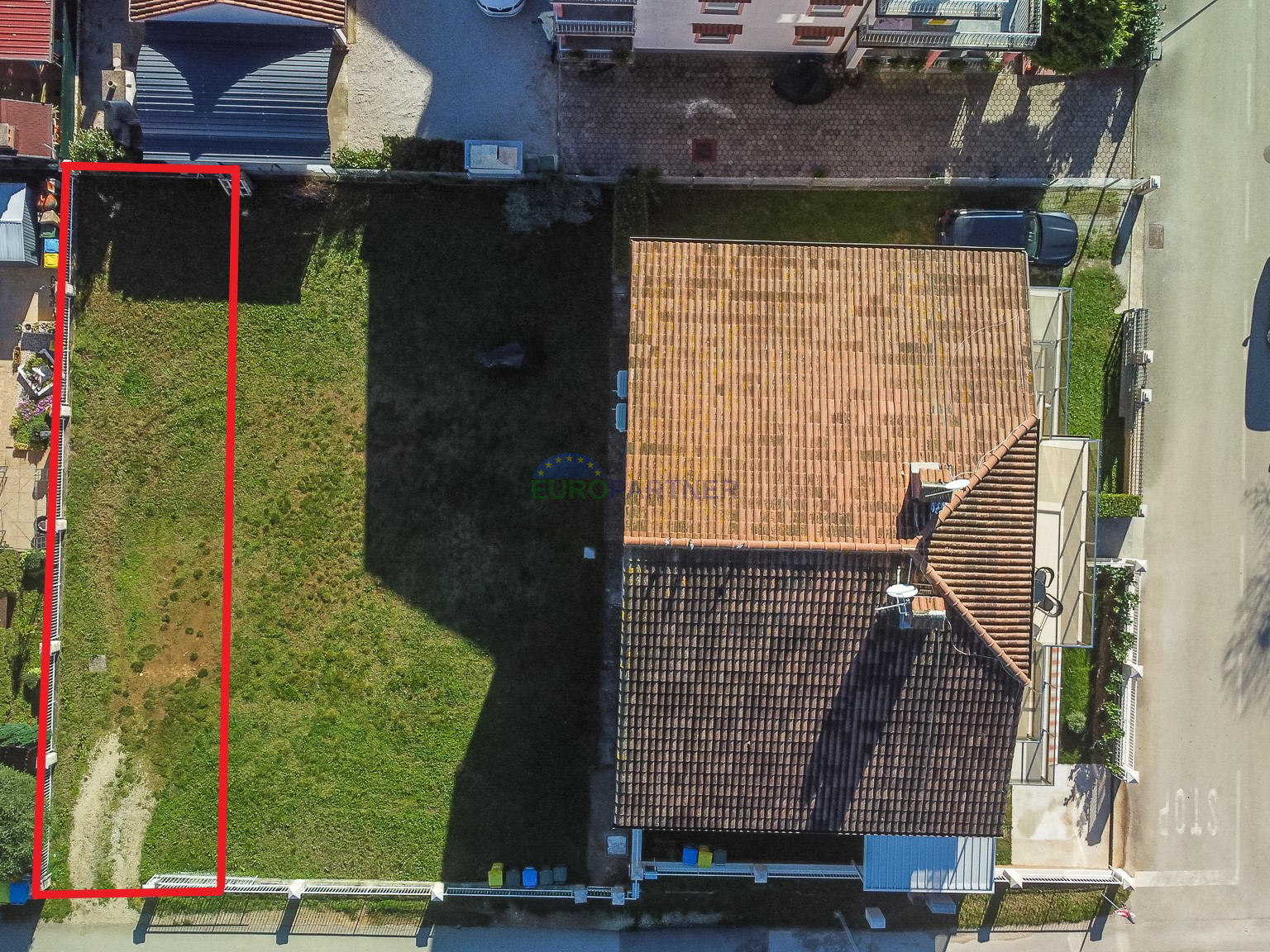 Poreč, modernly equipped 3-room apartment + 140 m2 land - only 2.5 km from the sea