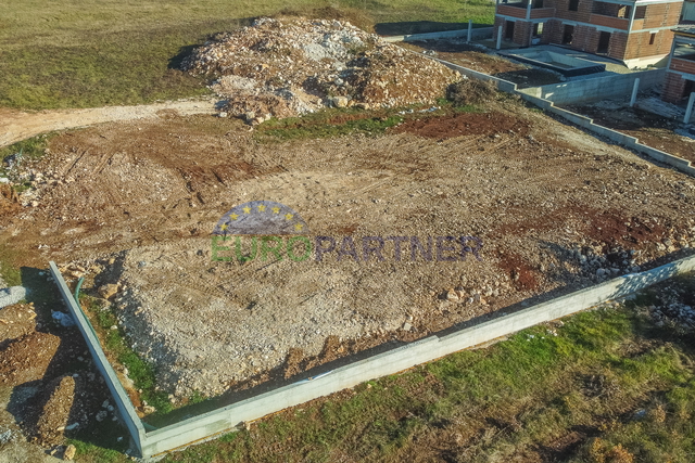 Building land 1000m2, Poreč surroundings