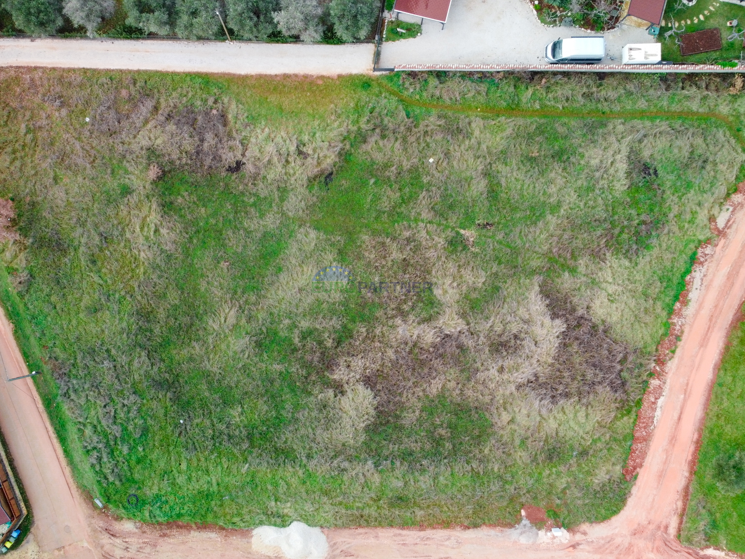 Terreno edificabile con vista mare, 8 km da Poreč.