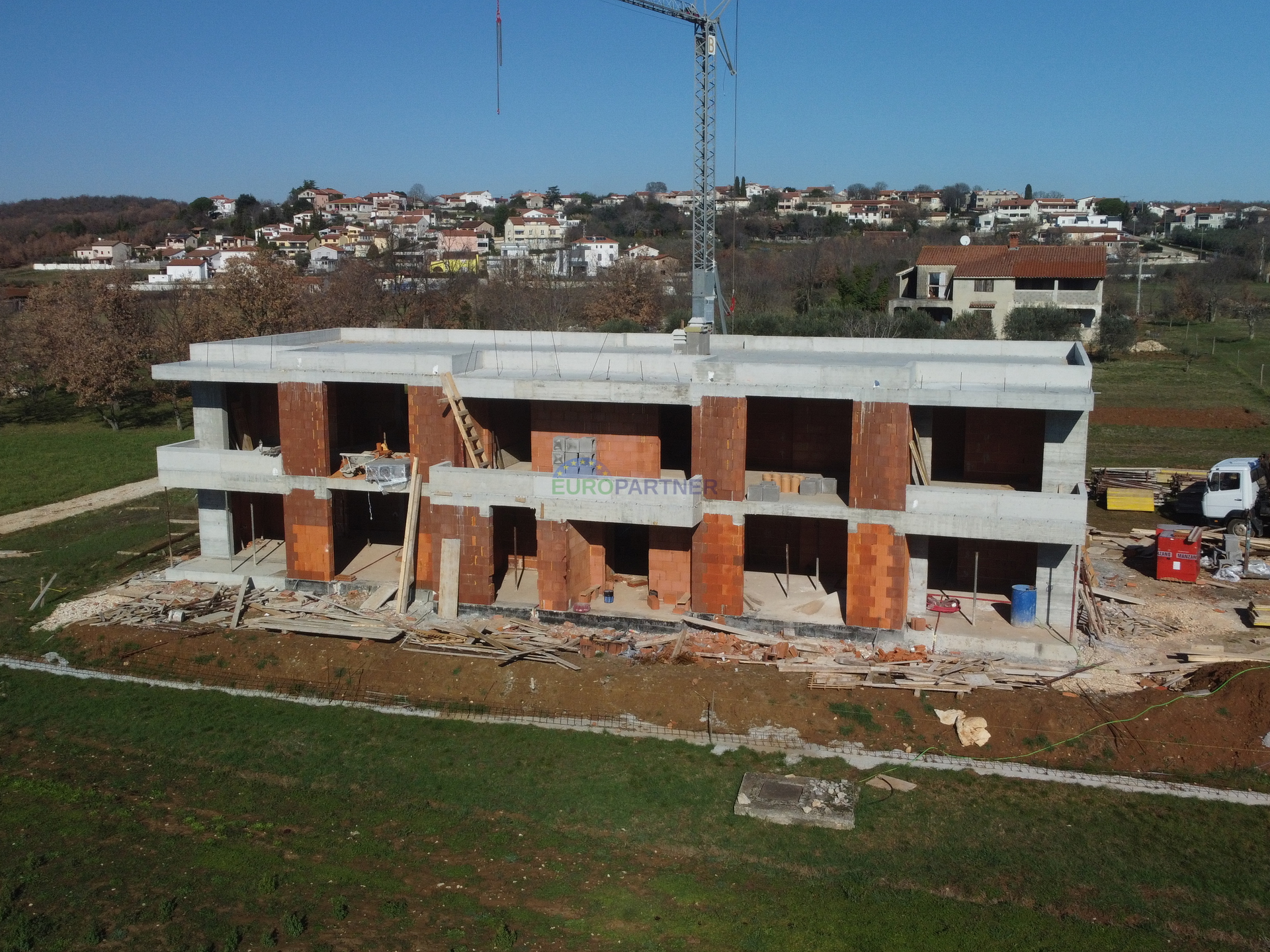 Erdgeschosswohnung, Neubau, 4,5 km vom Meer entfernt, Poreč