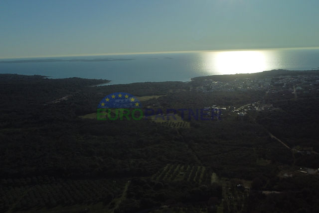 Istria, Vodnjan, building land with a sea view