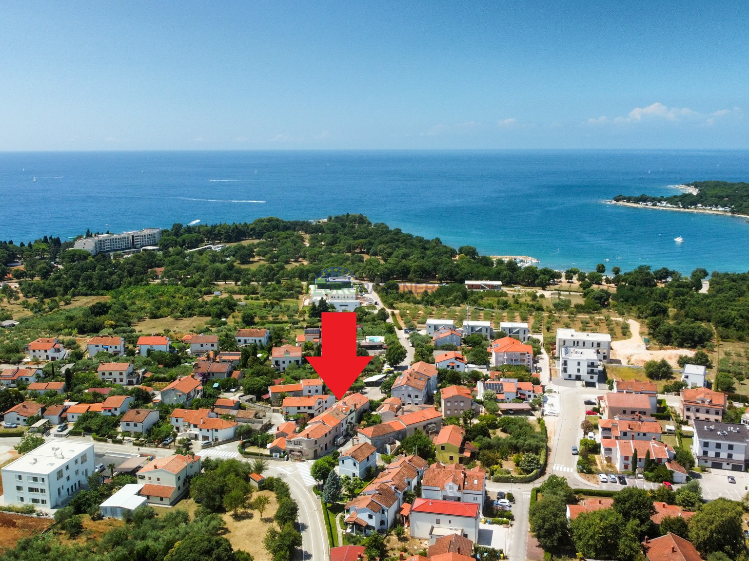 Haus mit 2 Wohnungen 200 m vom Meer entfernt, Poreč