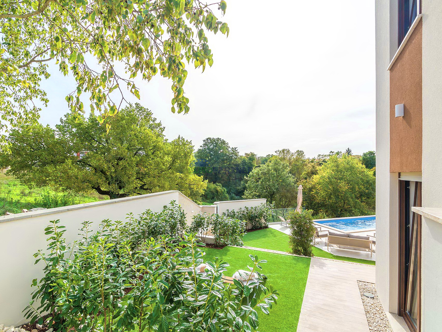 Istria, Sveti Vićenat, semi-detached house with a swimming pool