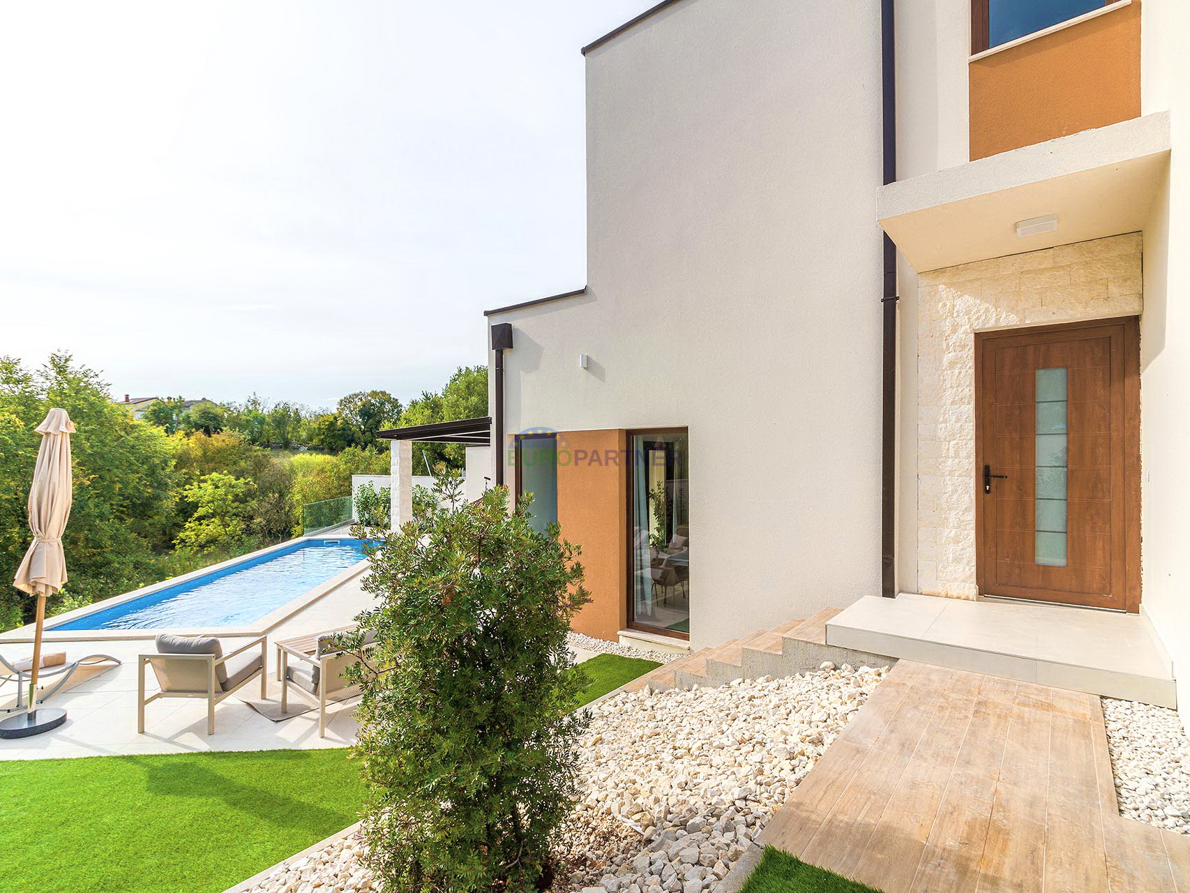 Istria, Sveti Vićenat, semi-detached house with a swimming pool
