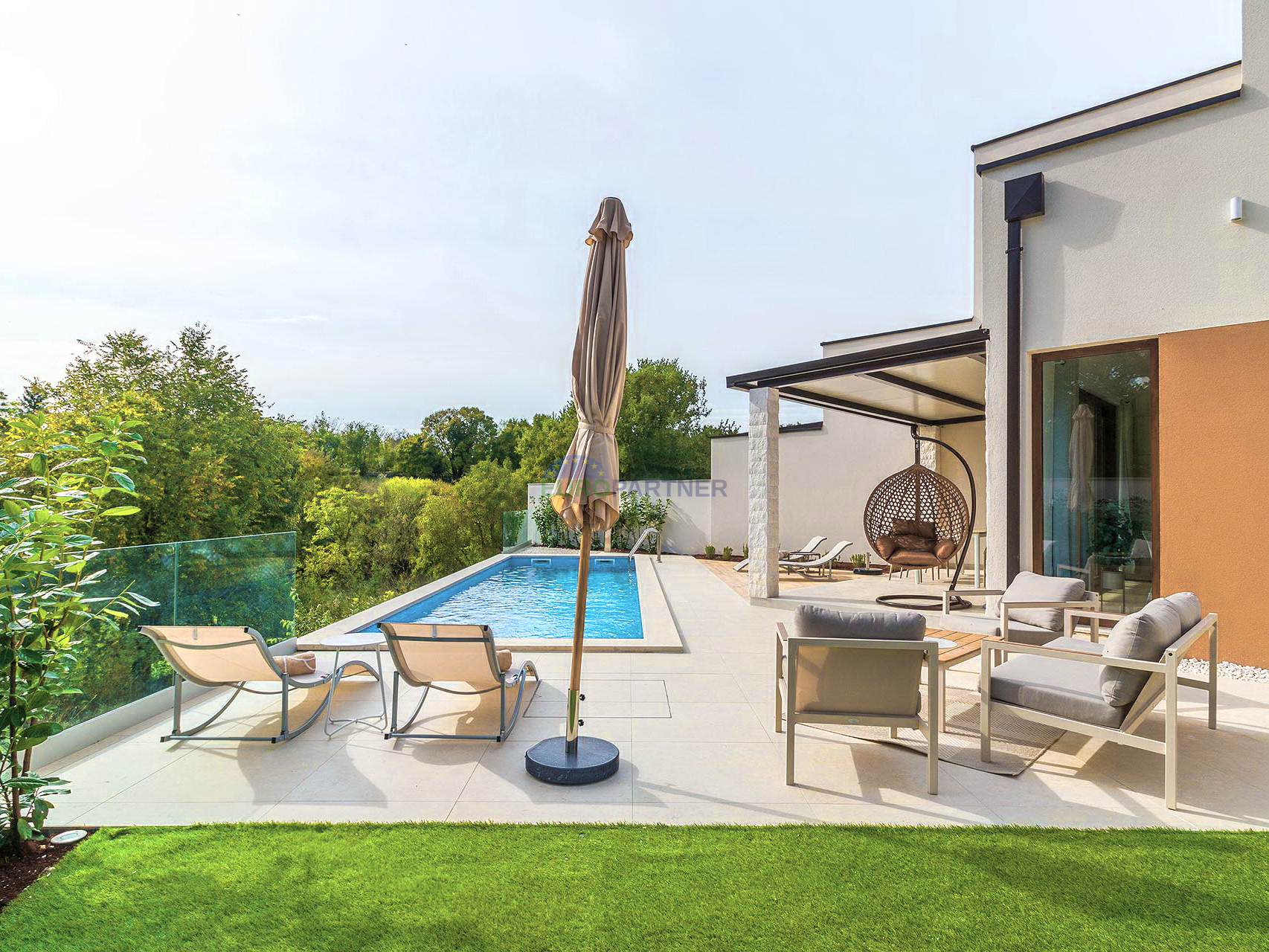 Istria, Sveti Vićenat, semi-detached house with a swimming pool